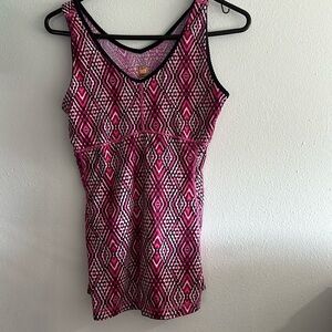 Lucy pink tank top size small